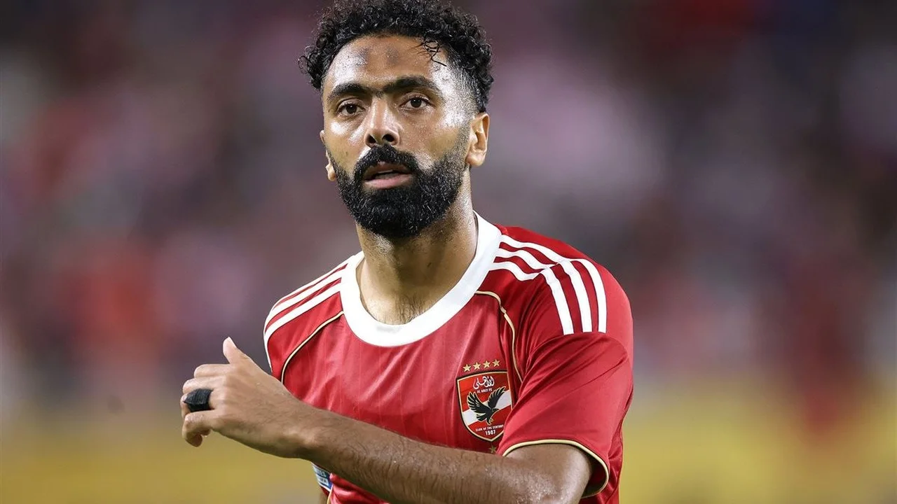 3 سيناريوهات حاسمة لمستقبل حسين الشحات مع الأهلي قبل يناير